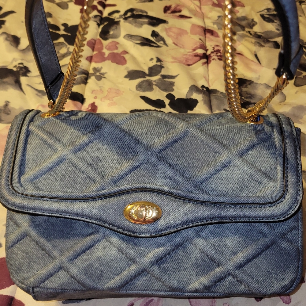 Gold chain cross body bag